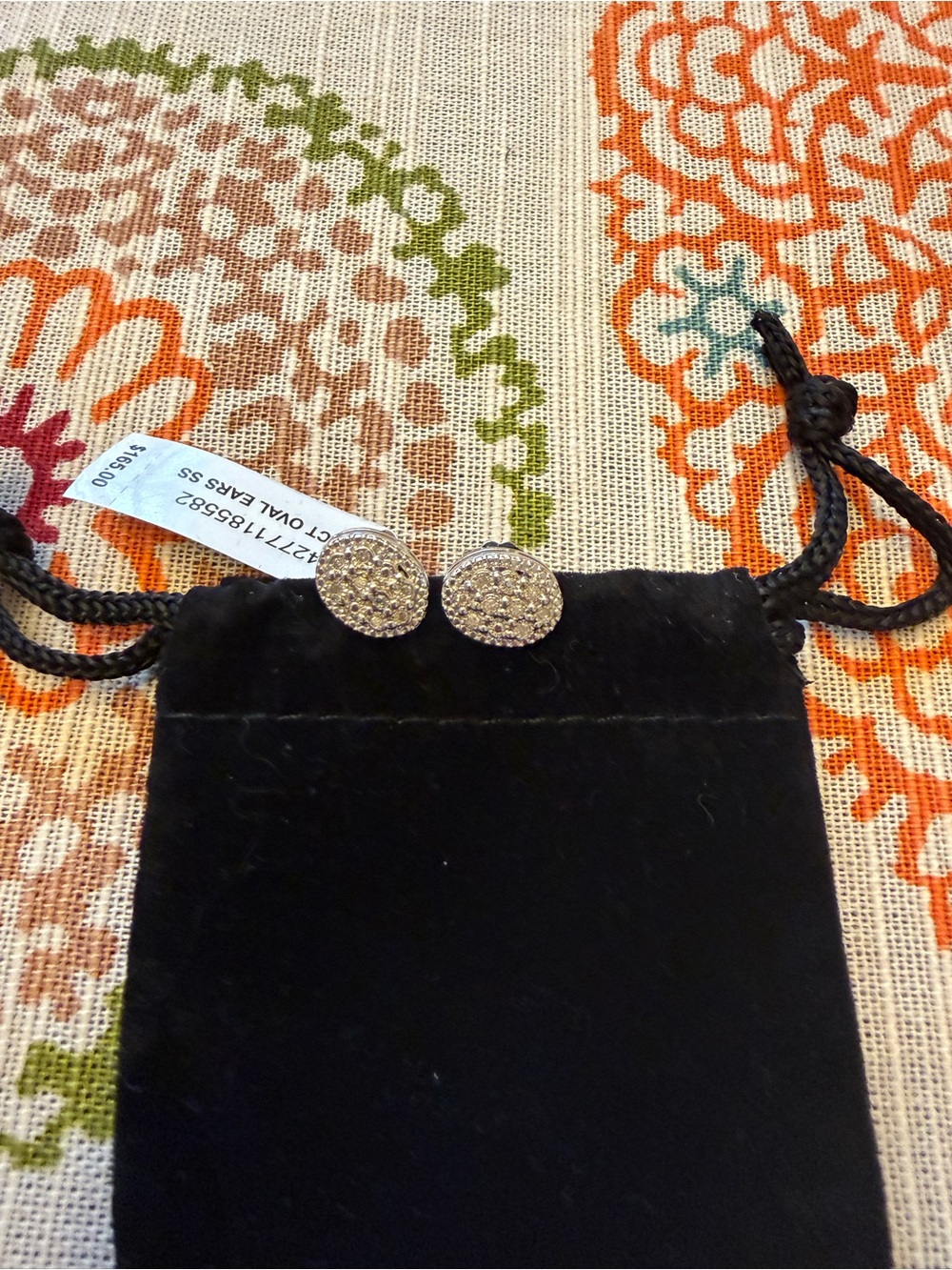 GORGEOUS NWT Sterling silver diamond earrings